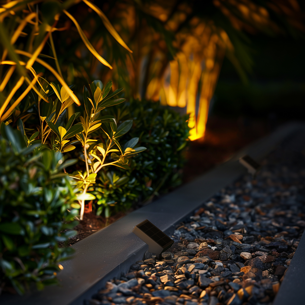 FLAG | Solar Garden Light | 1.4 Watt | 500 Lumens | 3000K | Li-ion battery | IP65 | 1 Year Warranty