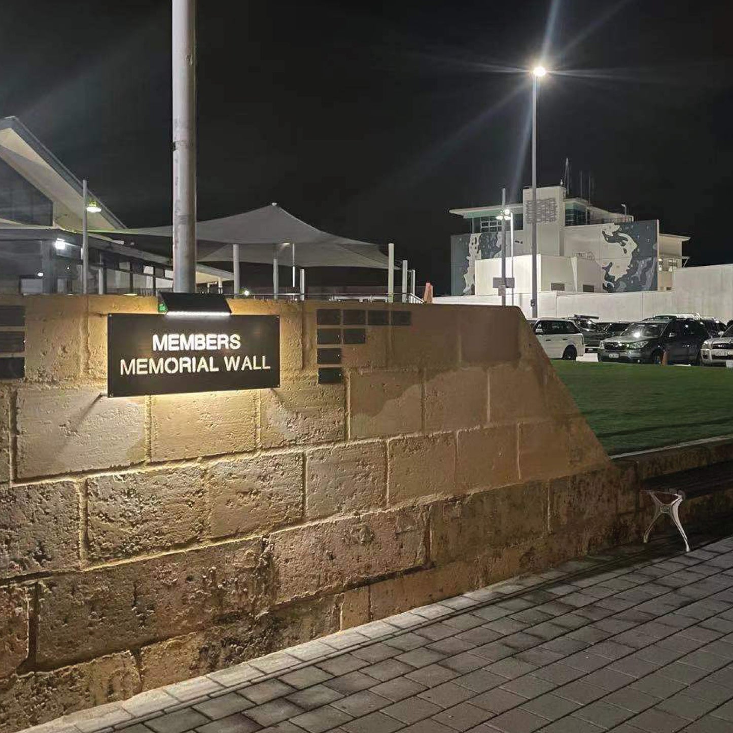 SPARK | Solar Triangle Light | 17 Watt | 2000 Lumens | 2 Years Warranty - 8